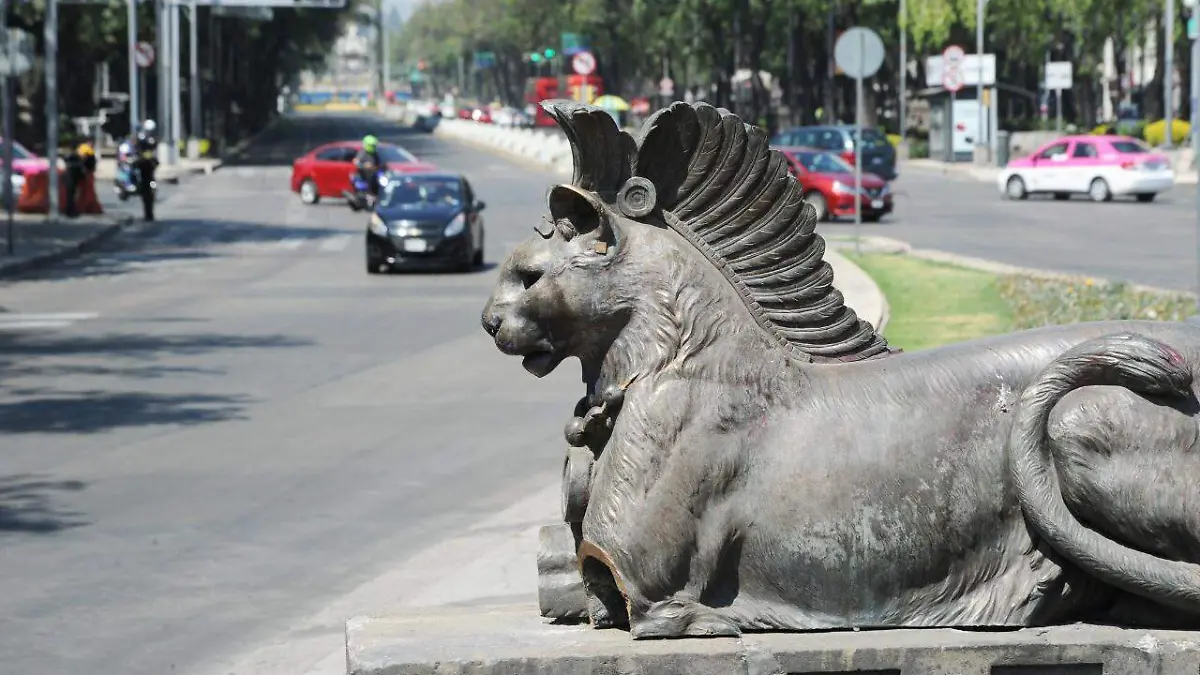 MONUMENTO CUAHTEMOC  (2)